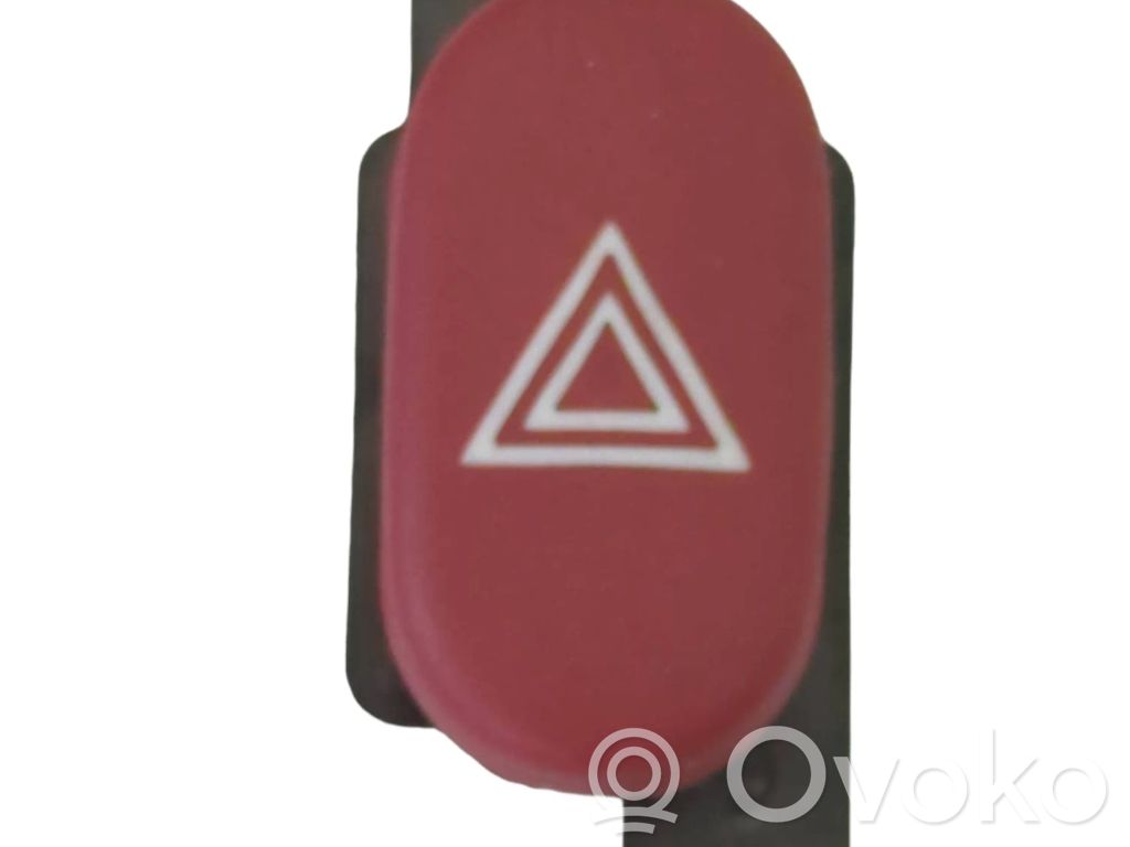 Renault Laguna I Hazard light switch 