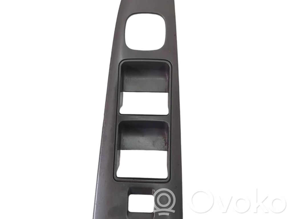 Mazda 3 I Front door window switch trim 