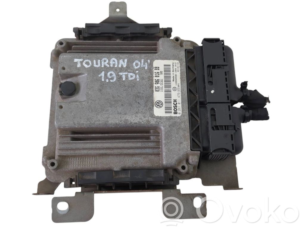 Volkswagen Touran I Engine control unit/module 