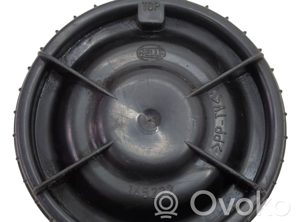 Volvo S40, V40 Headlight/headlamp dust cover 