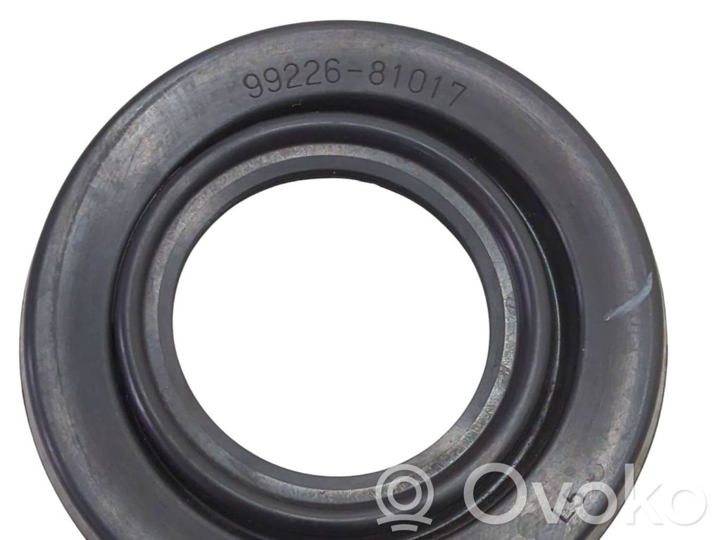Toyota Avensis Verso Headlight/headlamp dust cover 