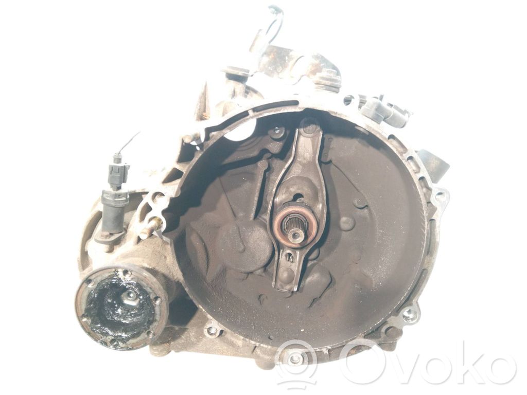 Skoda Fabia Mk1 (6Y) Caja de cambios manual de 5 velocidades 