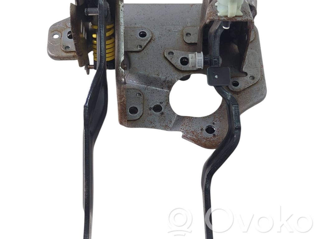 Ford Kuga II Pedal assembly 