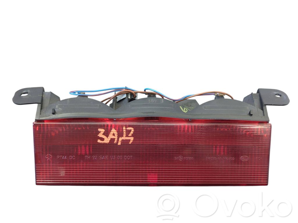 Chrysler PT Cruiser Third/center stoplight 