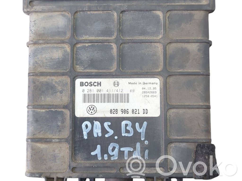 Volkswagen PASSAT B4 Engine control unit/module 