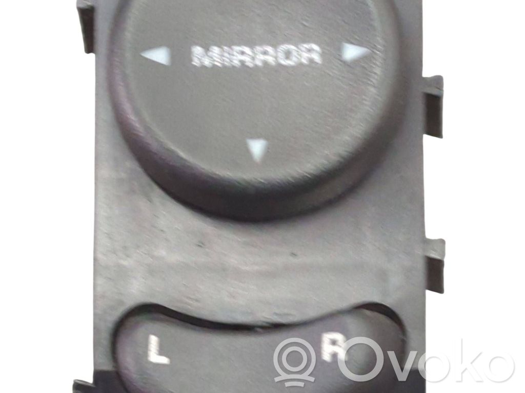 Chrysler Voyager Wing mirror switch 