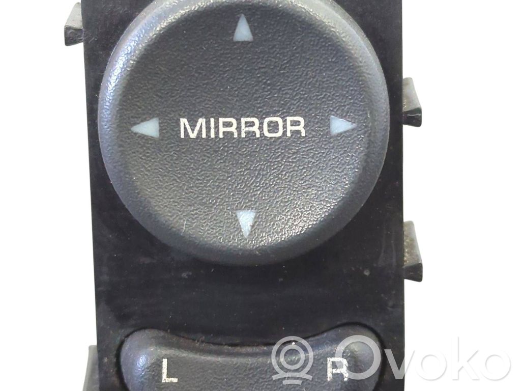 Chrysler Voyager Wing mirror switch 