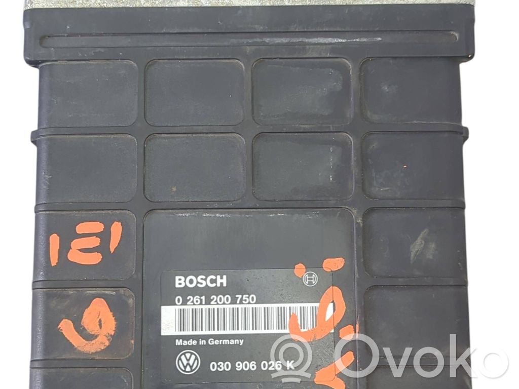 Volkswagen Golf III Engine control unit/module 