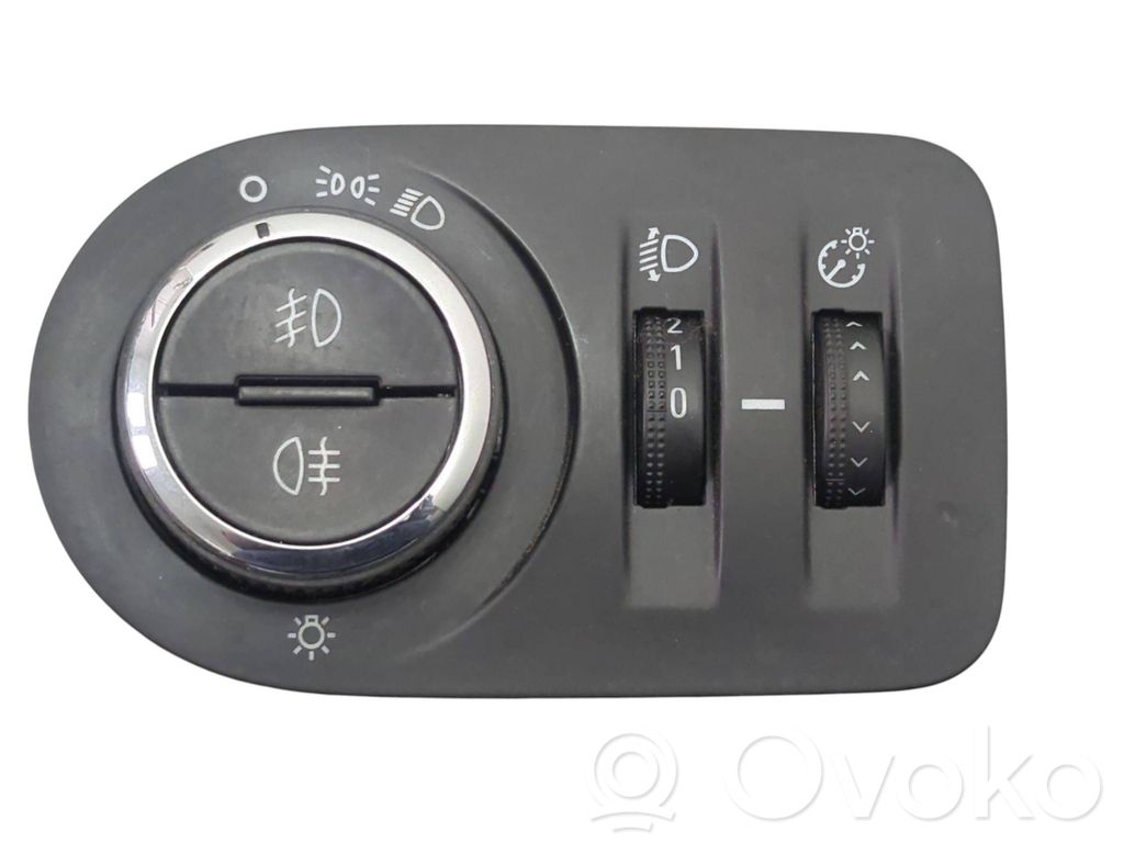 Opel Corsa D Light switch 