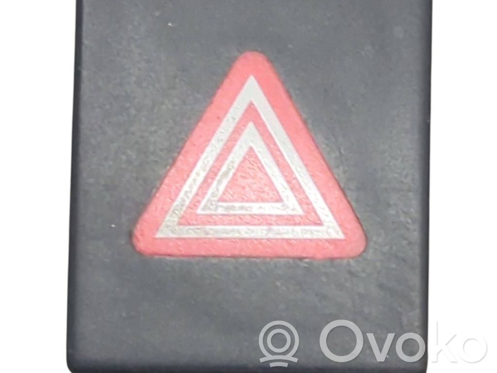 Volkswagen Polo IV 9N3 Przycisk świateł awaryjnych 
