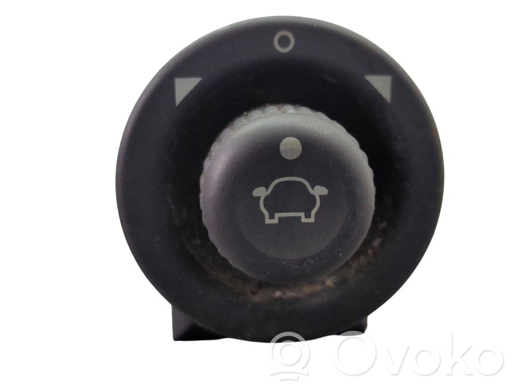 Ford Kuga II Wing mirror switch 