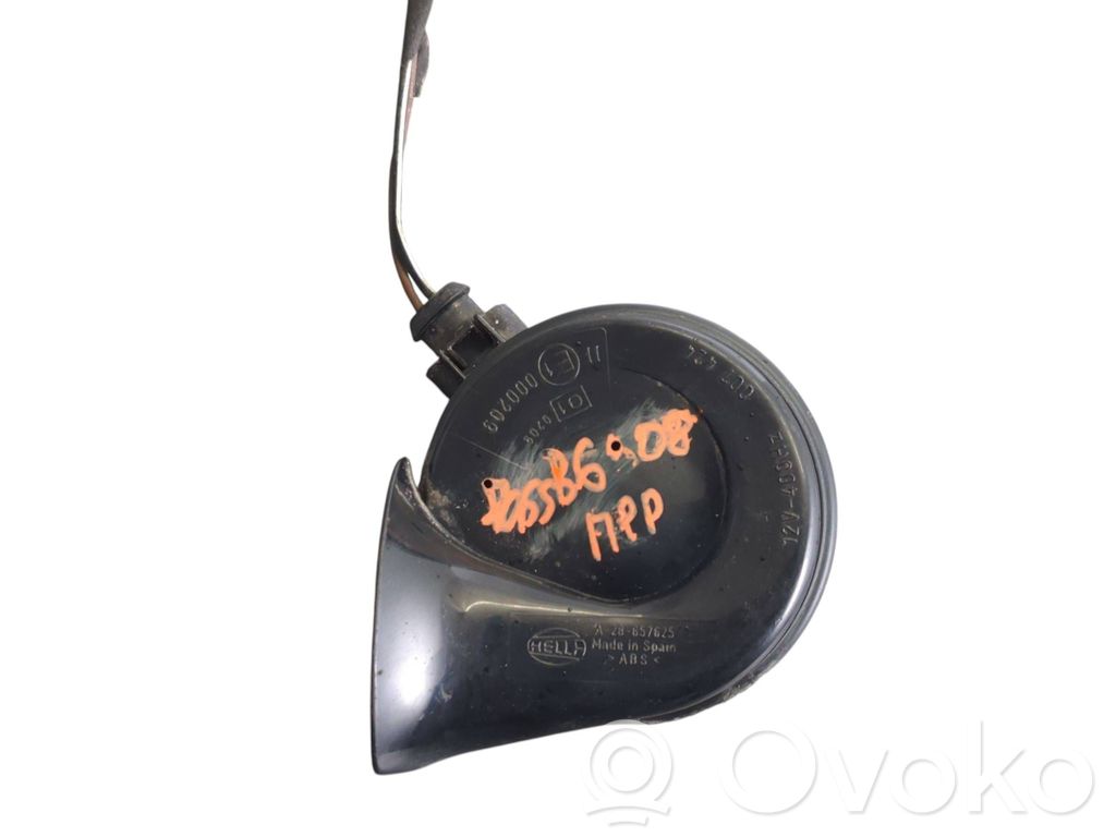 Volkswagen PASSAT B6 Horn signal 