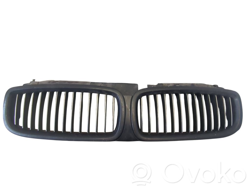 Front bumper upper radiator grill   70377279,511370377279