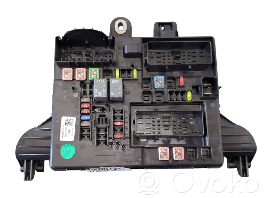 Opel Insignia A Fuse module 