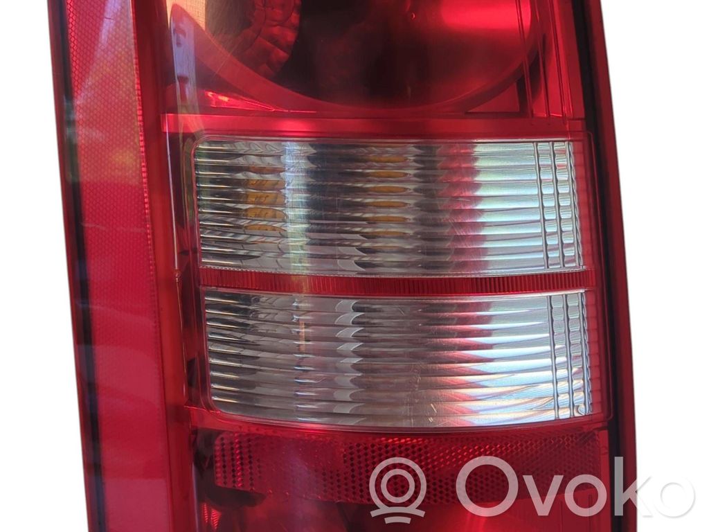 Chrysler Grand Voyager V Lampa tylna 