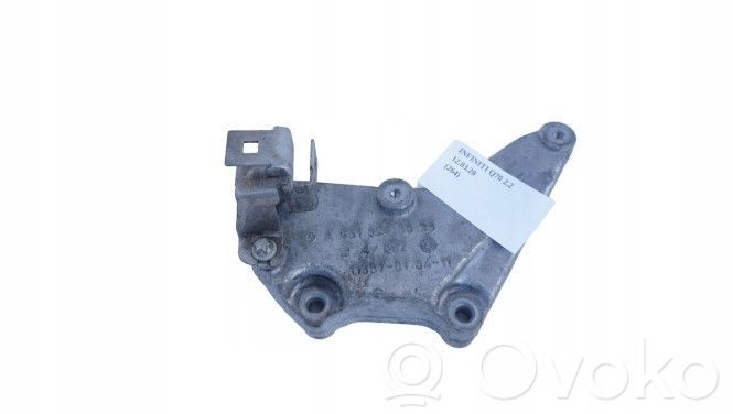 Infiniti Q70 Y51 Soporte del alternador 