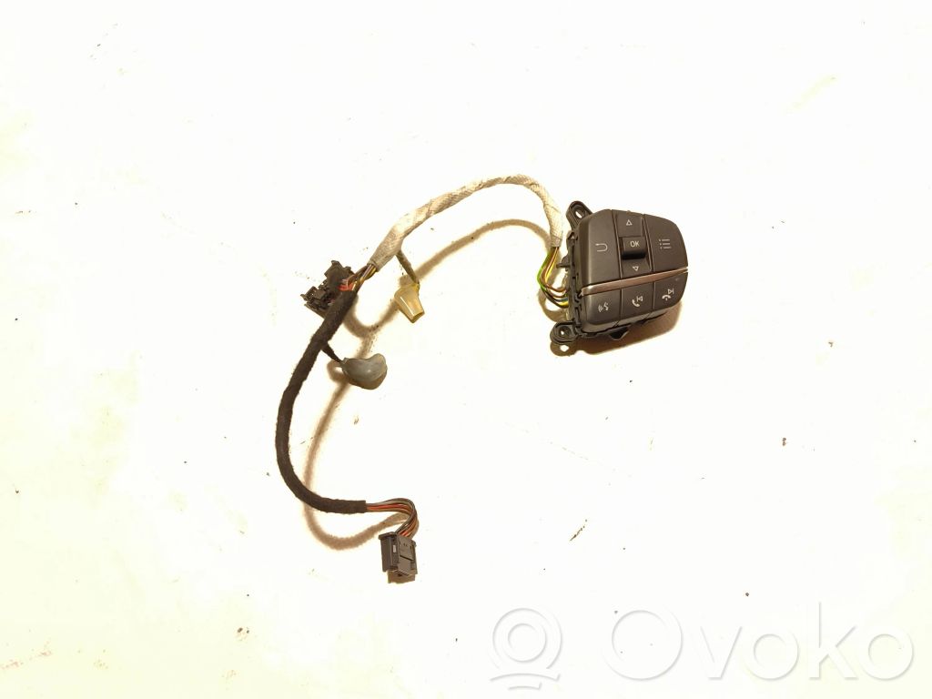 Ford Puma Przyciski / Przełącznik regulacji głośności 