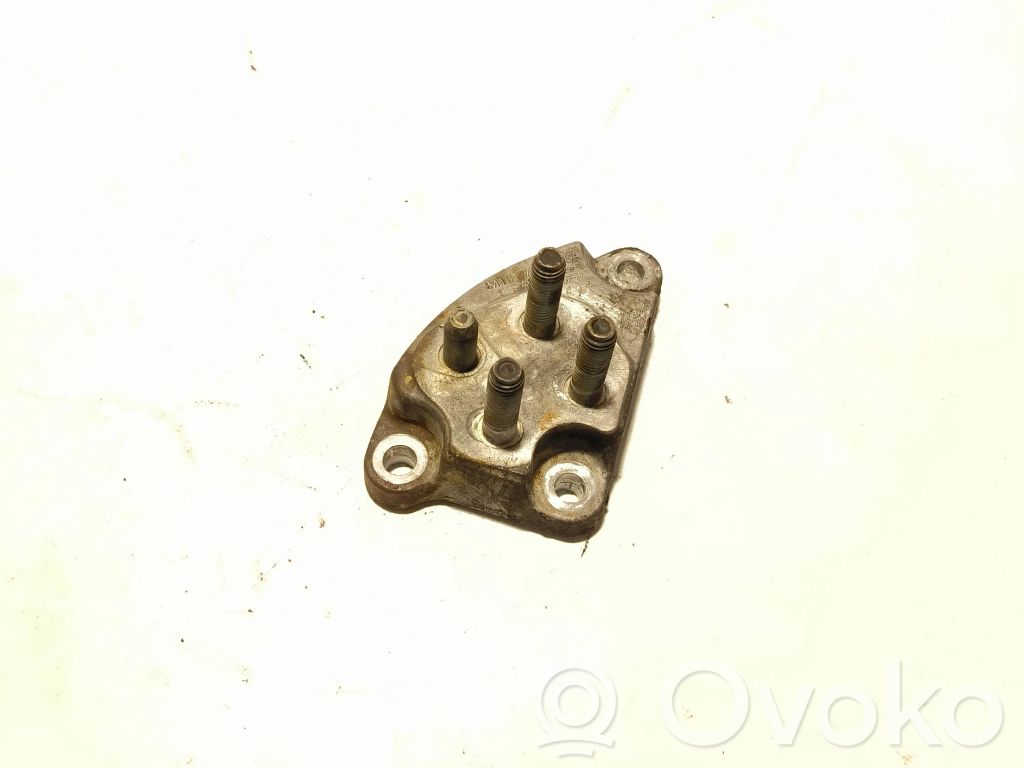 Ford Puma Gearbox mounting bracket 