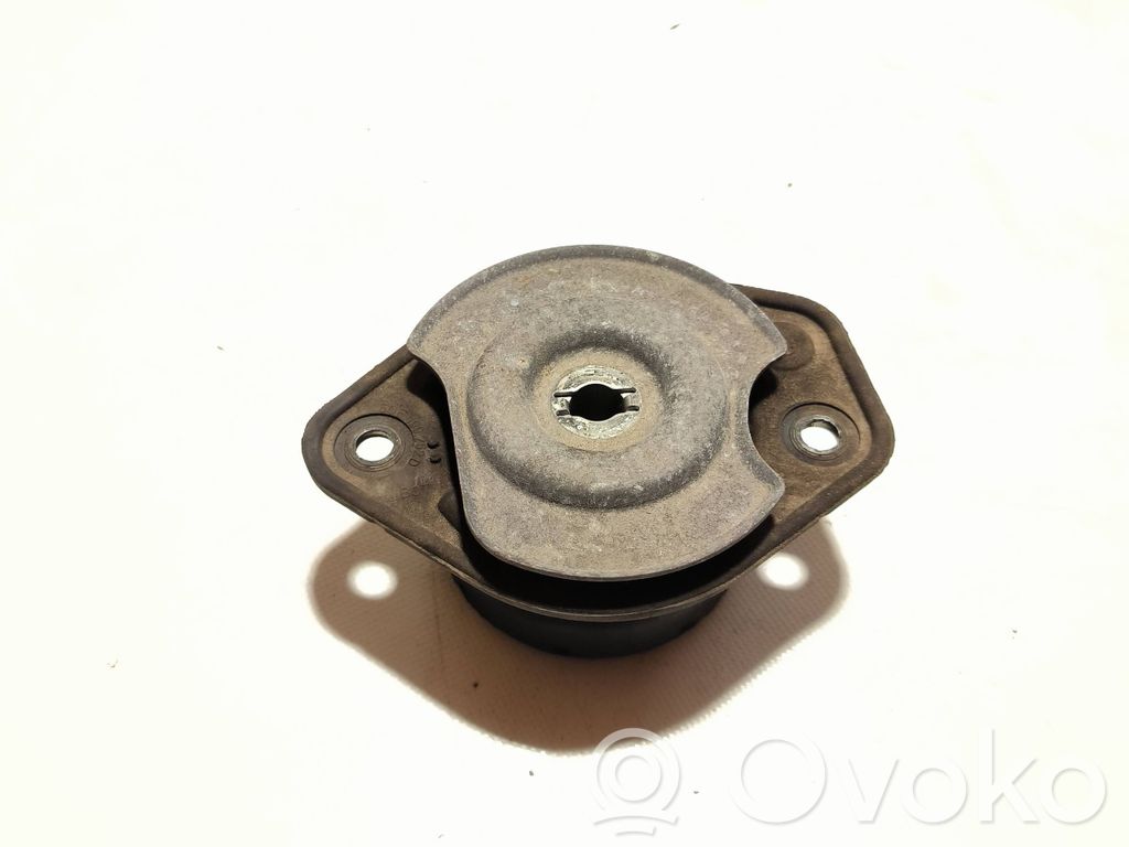 Volkswagen e-Golf Engine mount bracket 