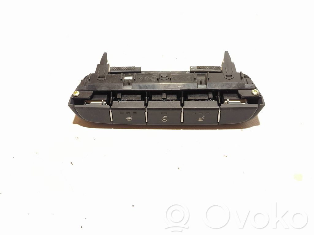 KIA Ceed Seat heating switch 