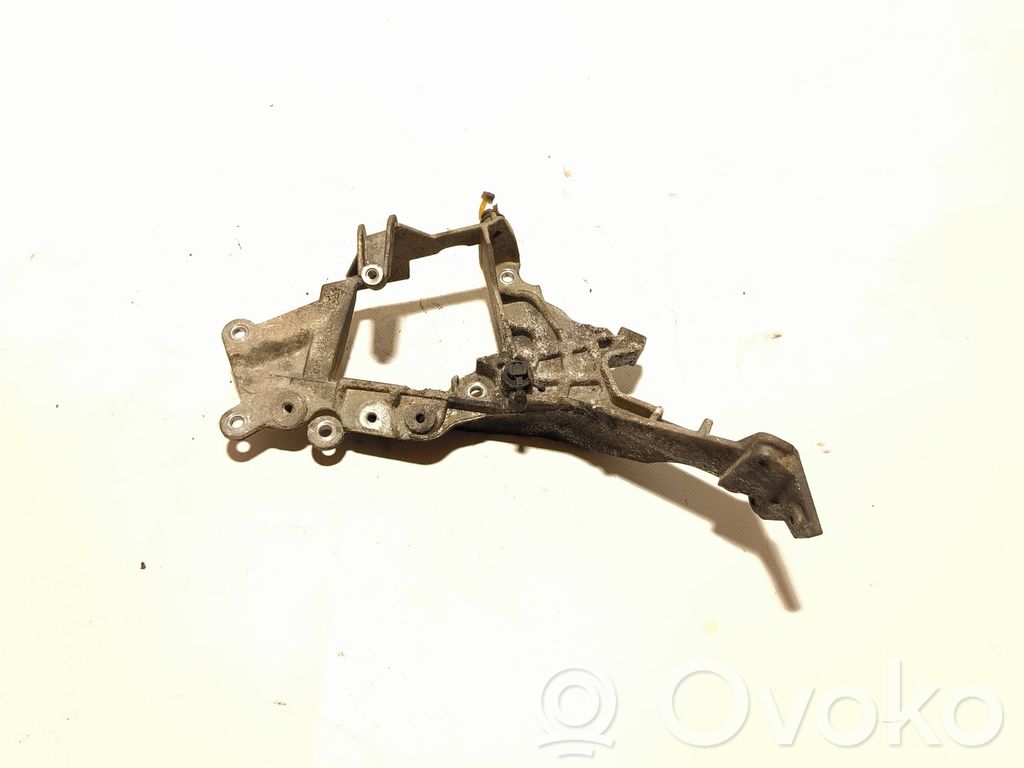 Jaguar E-Pace Engine mounting bracket 