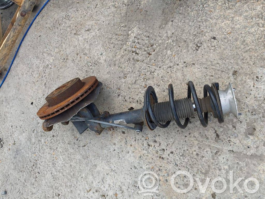 BMW X3 E83 Amortyzator osi przedniej ze sprężyną 