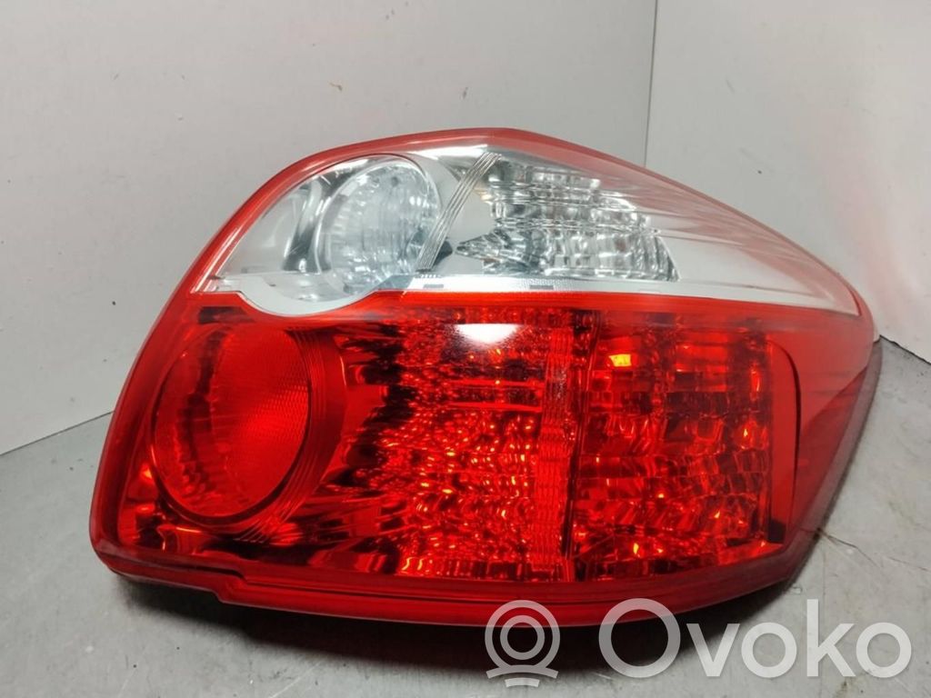 Toyota Auris E180 Lampa tylna 