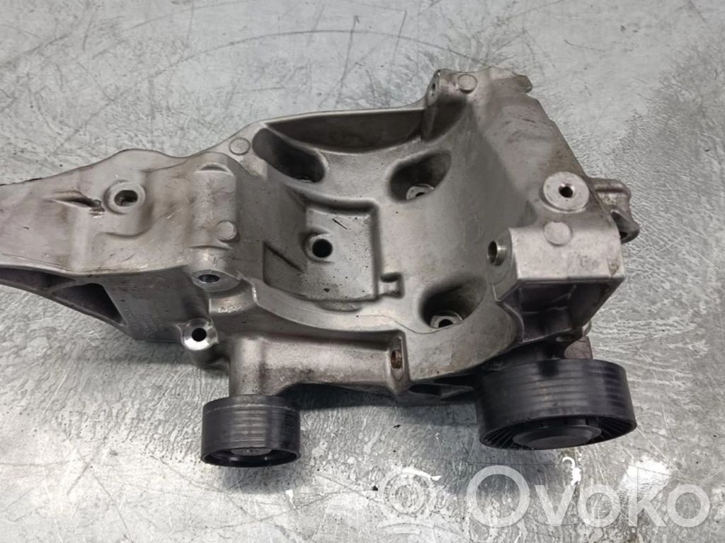 BMW 1 E81 E87 Mocowanie alternatora 