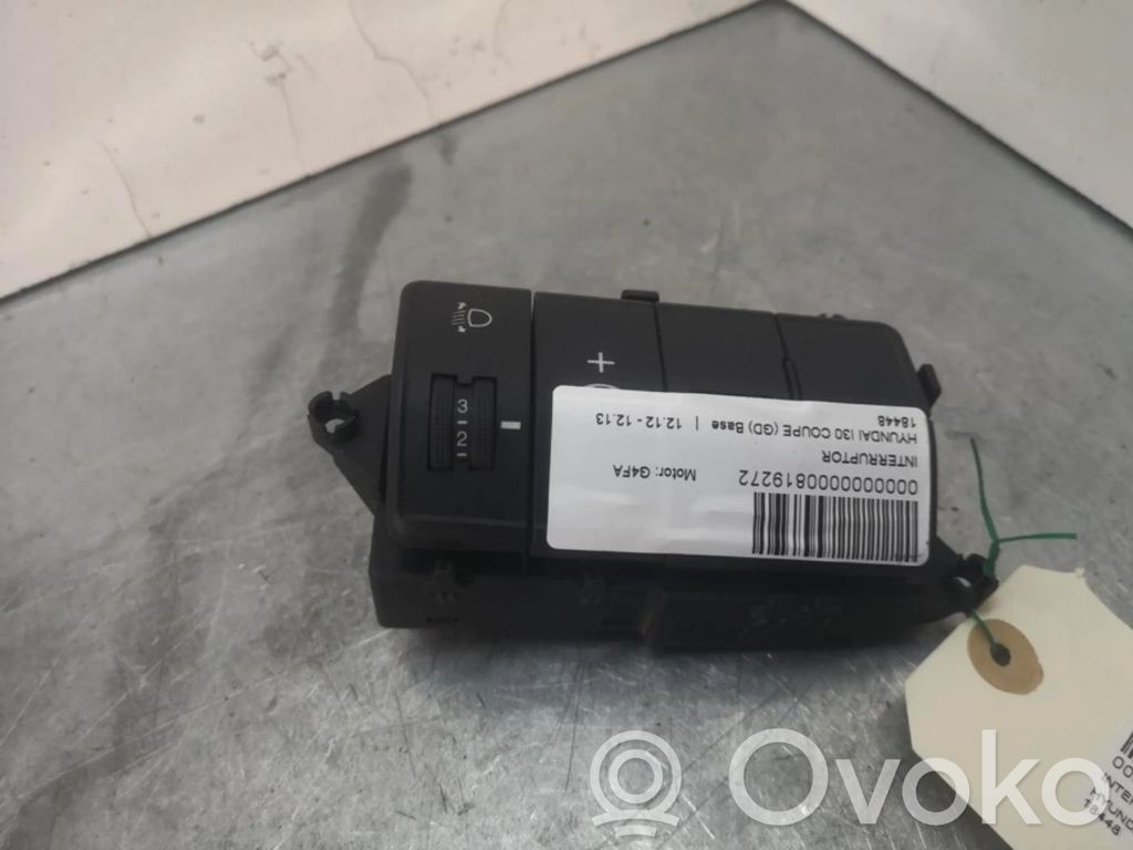 Hyundai i30 Interruptor/palanca de limpiador de luz de giro 