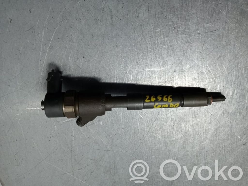 Opel Combo C Inyector de combustible 