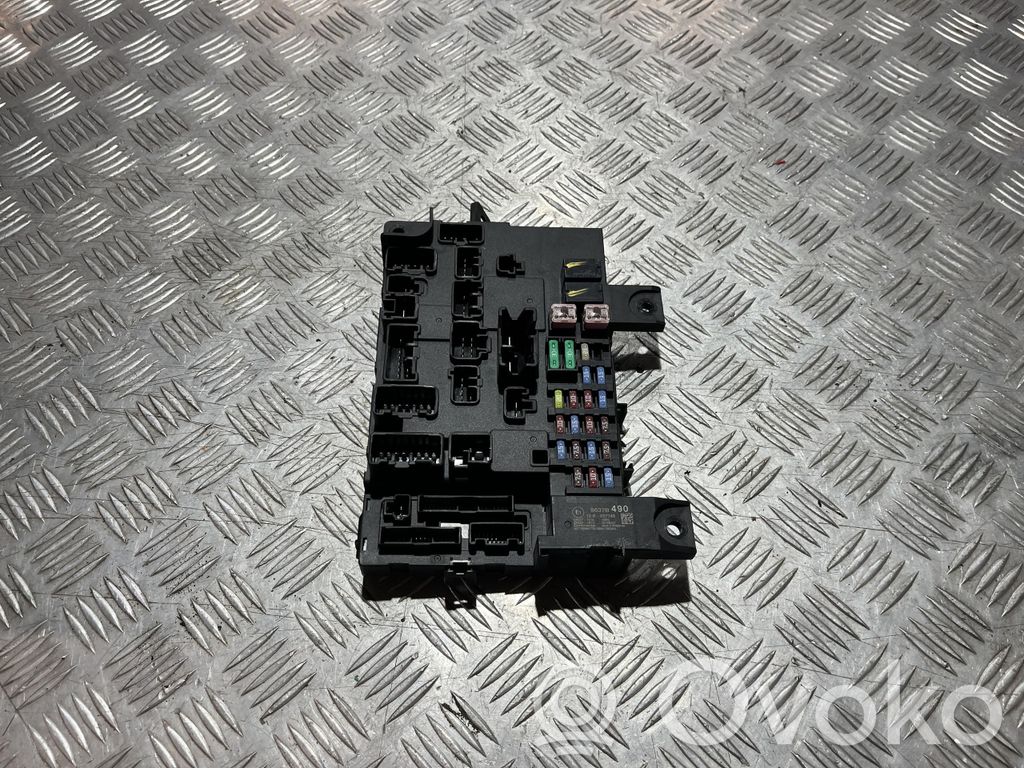 Mitsubishi Eclipse Cross Comfort/convenience module 