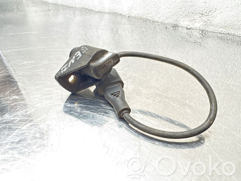 Opel Omega B1 Camshaft position sensor 