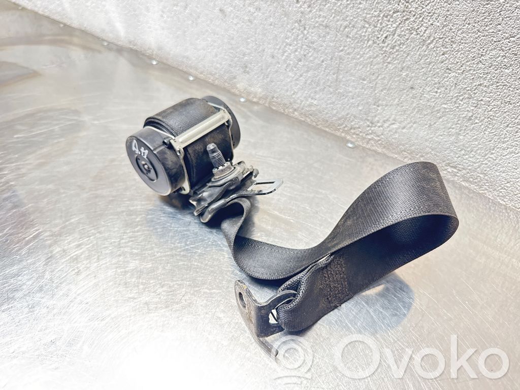 Opel Astra H Cinturón trasero 