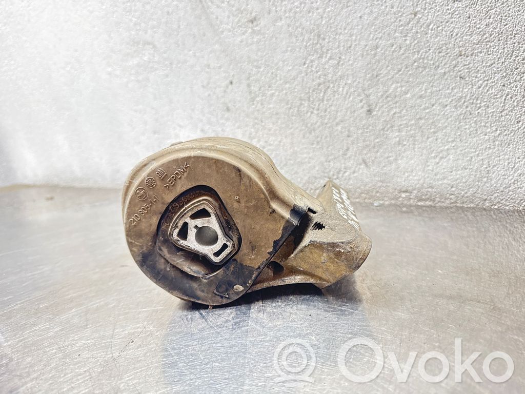 Opel Insignia A Engine mount bracket 