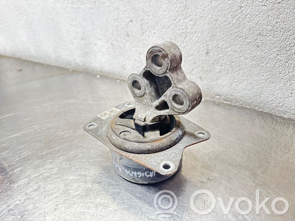 Engine mount bracket   13227734