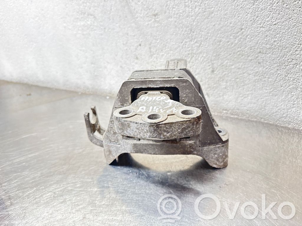 Opel Astra J Engine mount bracket 