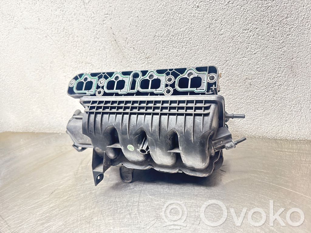 Opel Corsa D Colector de admisión 