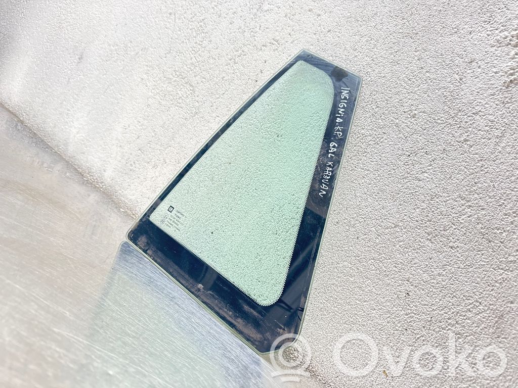 Opel Insignia A Ventanilla de ventilación de la puerta trasera 