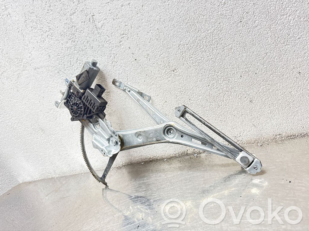 Opel Zafira A Front door window regulator with motor 