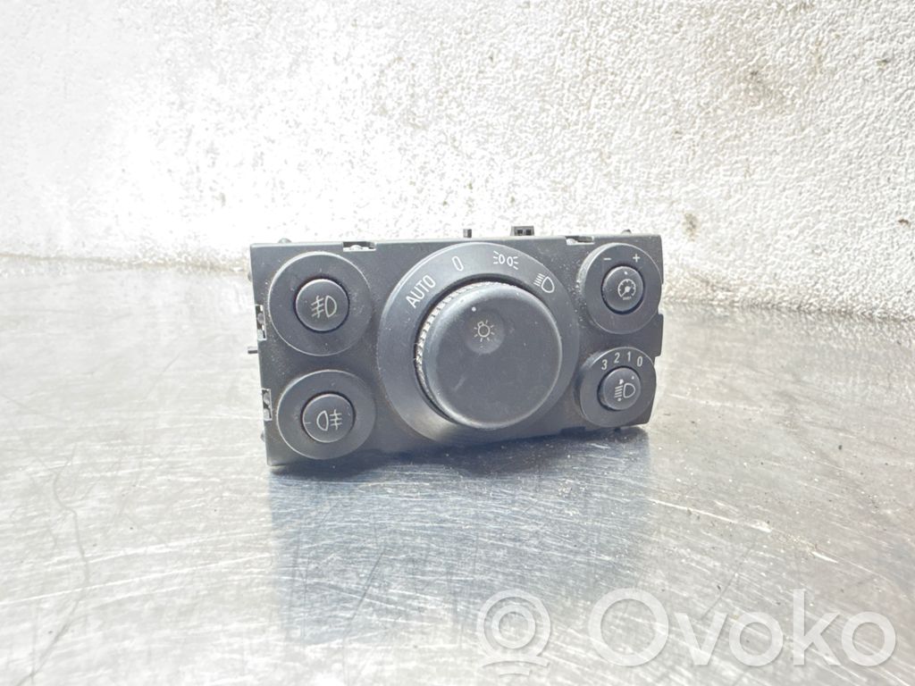 Opel Astra H Interrupteur d’éclairage 