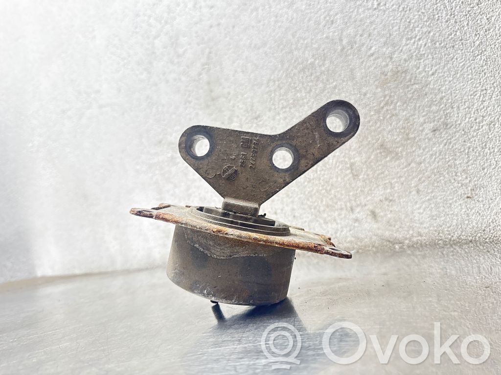 Opel Astra H Engine mount bracket 