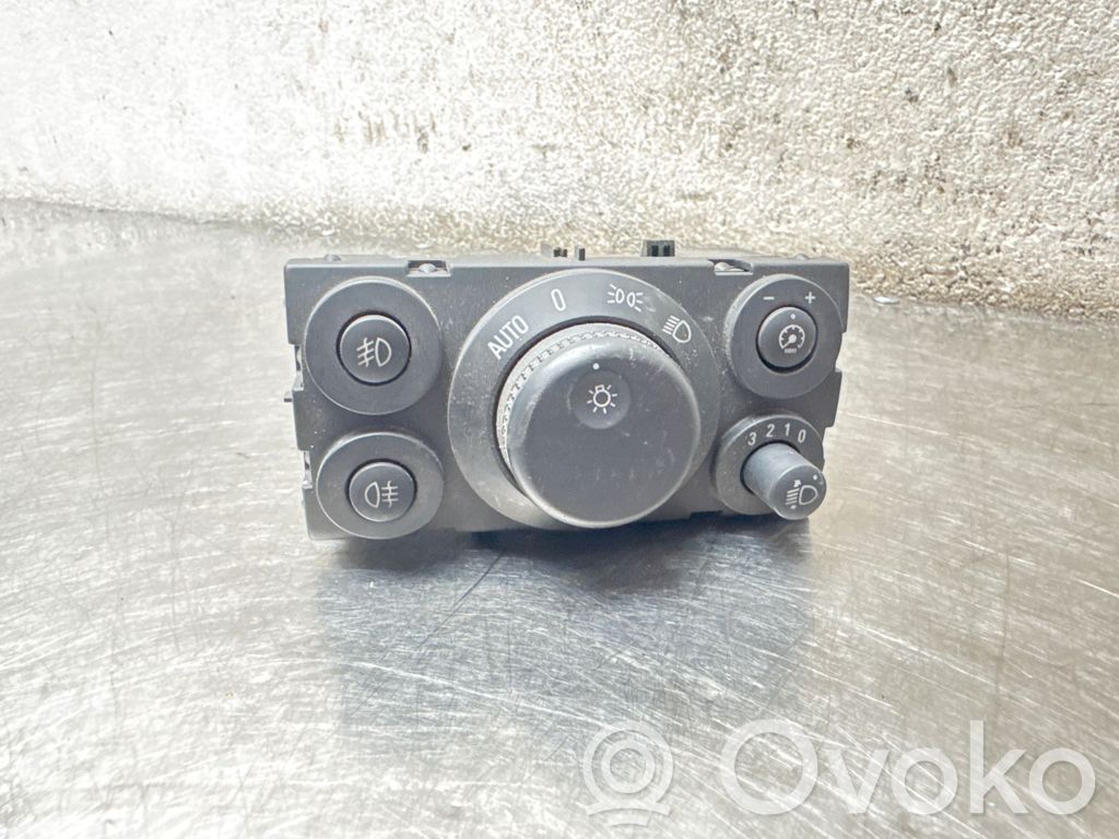 Opel Astra H Light switch 