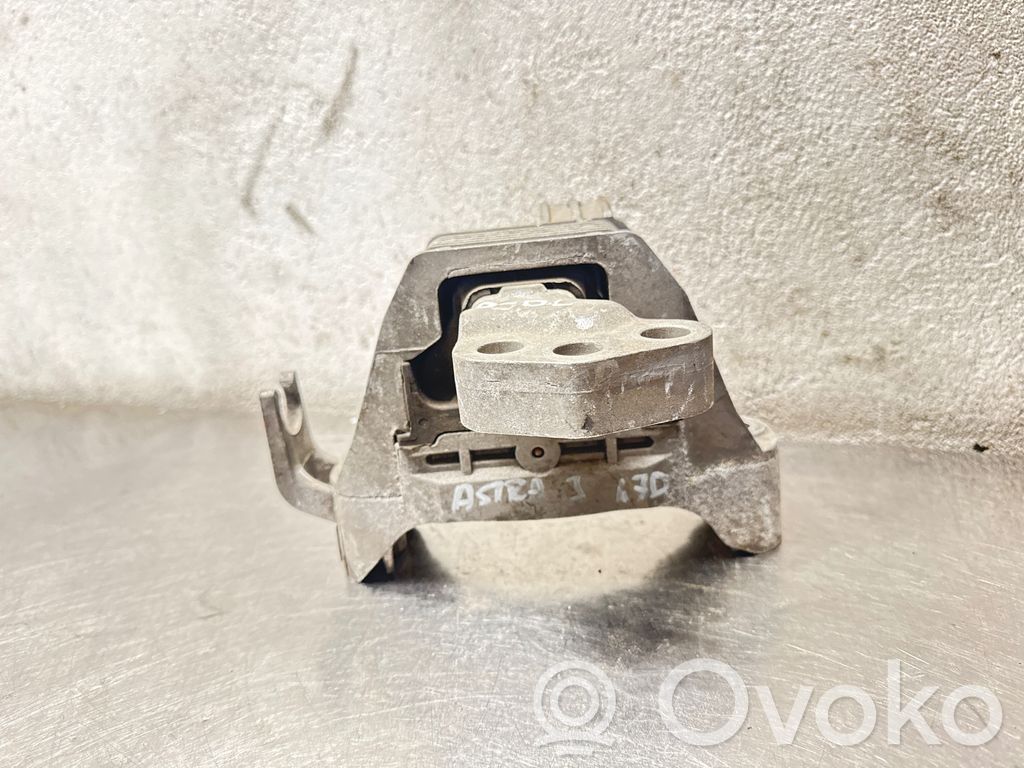 Engine mount bracket   13248476