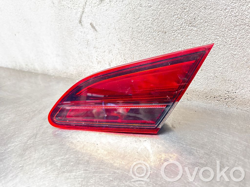 Opel Astra J Lampy tylnej klapy bagażnika 
