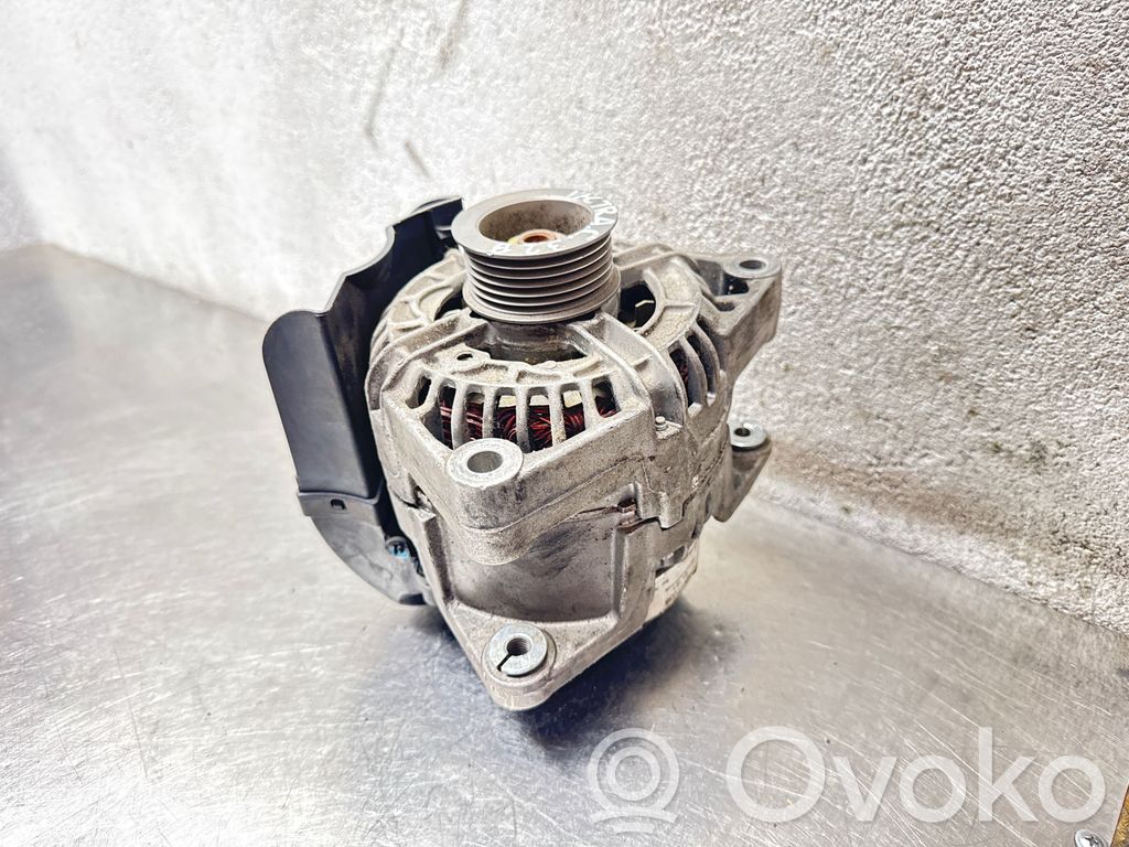 Opel Vivaro Ģenerators 