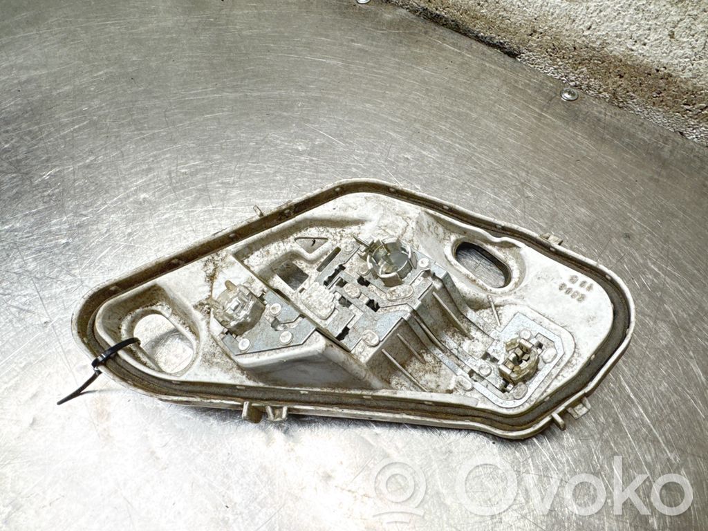 Opel Meriva B Aizmugures spuldzes vāka turētājs 