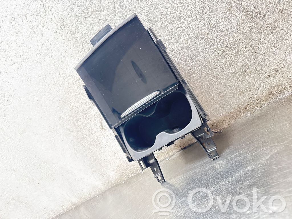 Opel Insignia B Popielniczka deski rozdzielczej 