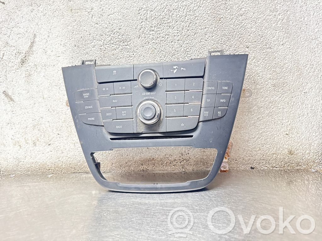 Panel / Radioodtwarzacz CD/DVD/GPS   13273255,1012090079B,030101209