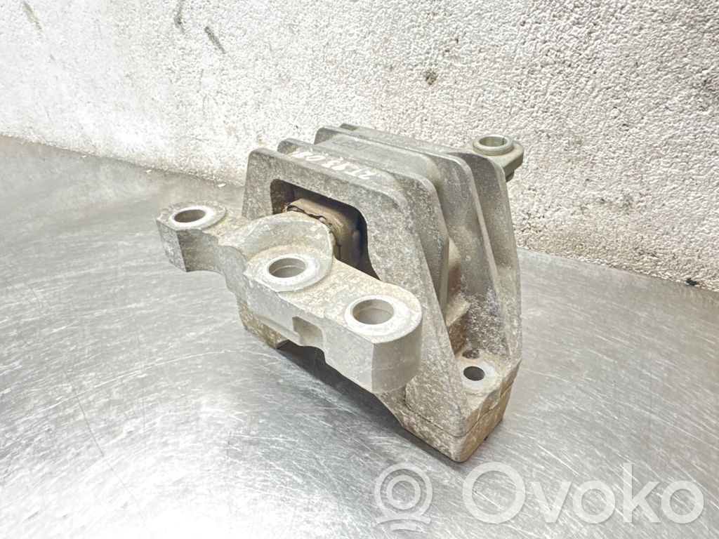 Engine mount bracket   12756361,10060006