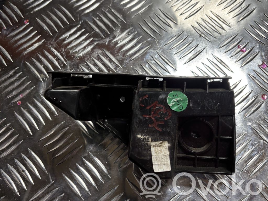 Front bumper mounting bracket   10978428,10978428
